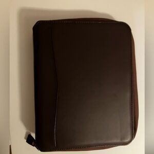 Franklin Covey Spacemaker Zipper Binder Classic Burgundy